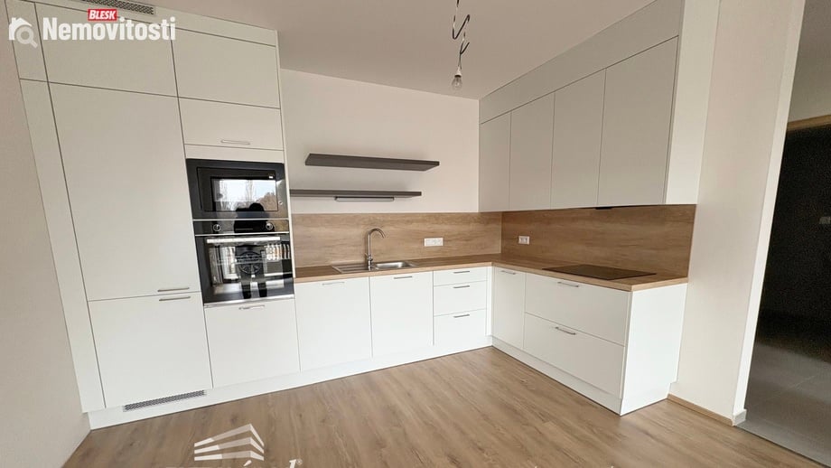Pronájem bytu 2+kk 61 m², Plzeň - Východní Předměstí