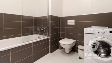 Pronájem bytu 2+kk 43 m², Praha - Střížkov