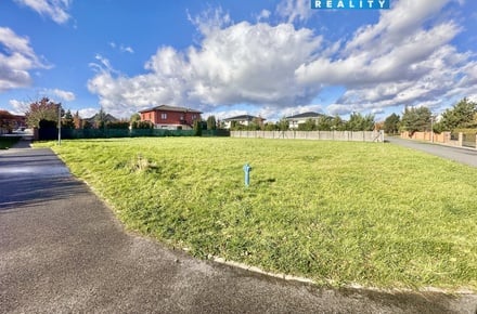 Prodej stavebního pozemku 1 345 m², Jesenice