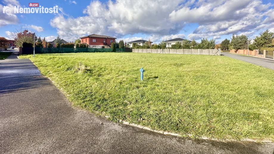 Prodej stavebního pozemku 1 345 m², Jesenice