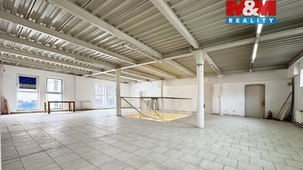 Pronájem obchodního prostoru 180 m², Karlovy Vary