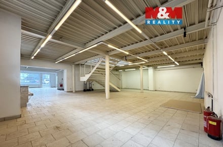 Pronájem obchodního prostoru 180 m², Karlovy Vary