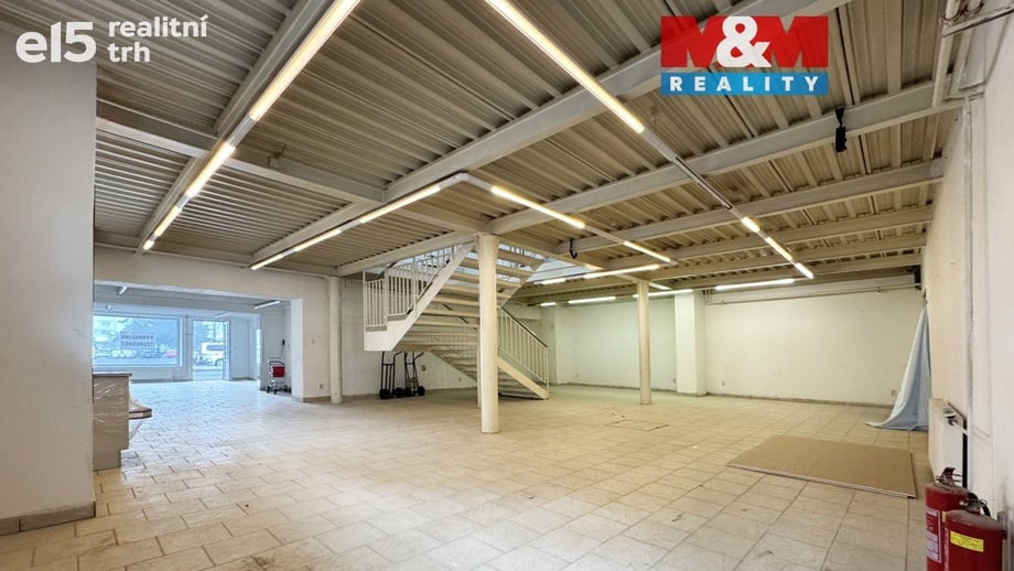 Pronájem obchodního prostoru 180 m², Karlovy Vary