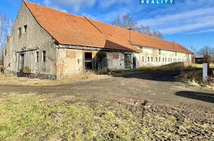 Prodej zemědělského objektu 1 700 m², Dolní Chvatliny