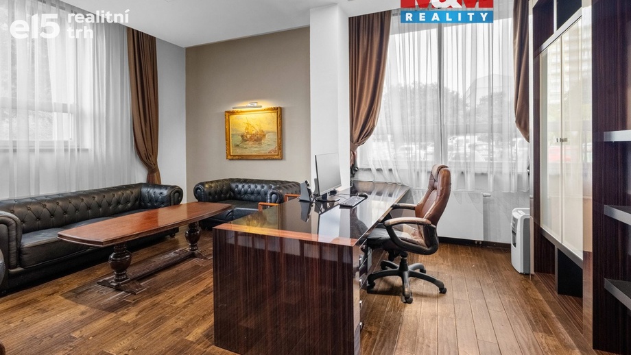 Pronájem kanceláře 180 m², Kladno