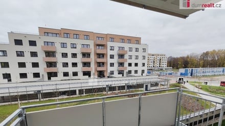 Pronájem bytu 2+kk 54 m², Praha 19