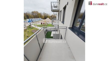 Pronájem bytu 2+kk 54 m², Praha 19