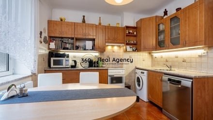 Prodej rodinného domu 270 m², Praha - Zbraslav