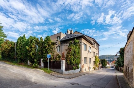 Prodej rodinného domu 270 m², Praha - Zbraslav