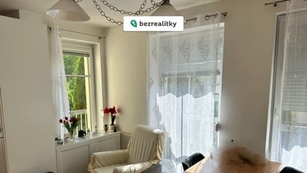 Prodej bytu 1+kk 42 m², Přezletice