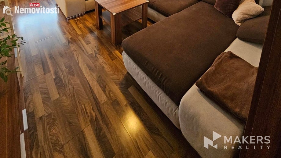 Pronájem bytu 3+kk 63 m², Praha - Nusle