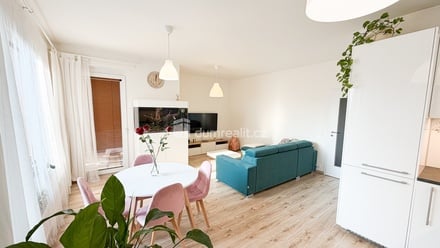 Pronájem bytu 3+kk 80 m², Praha 9