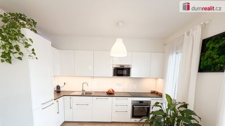 Pronájem bytu 3+kk 80 m², Praha 9