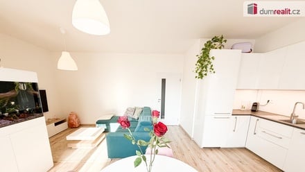 Pronájem bytu 3+kk 80 m², Praha 9