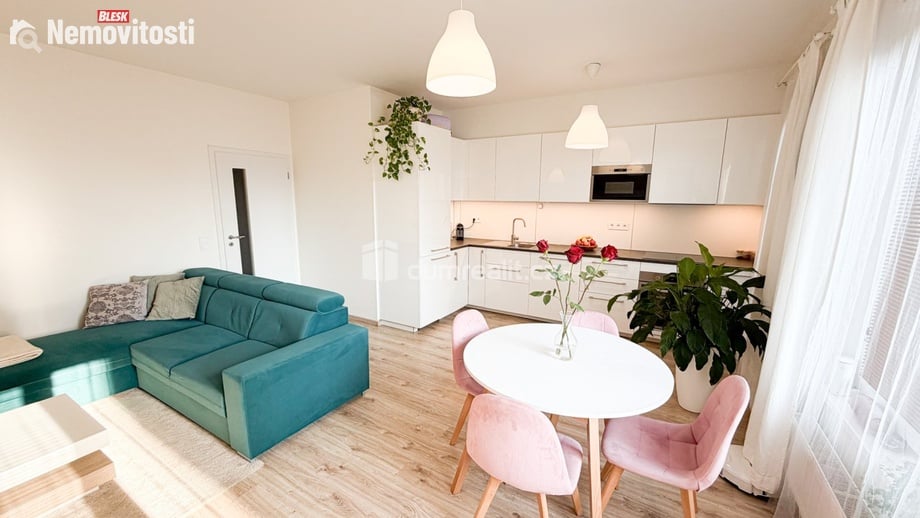 Pronájem bytu 3+kk 80 m², Praha 9