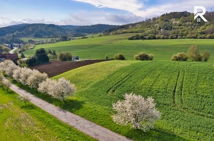 Prodej stavebního pozemku 1 830 m², Šebrov-Kateřina