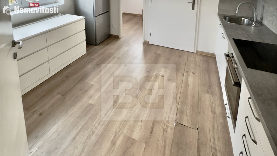 Pronájem bytu 3+1 120 m², Praha - Hlubočepy