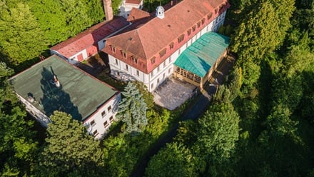 Prodej nemovitosti pro ubytování 1 700 m², Nové Město nad Metují