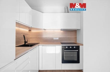 Prodej bytu 2+kk 42 m², Praha 8