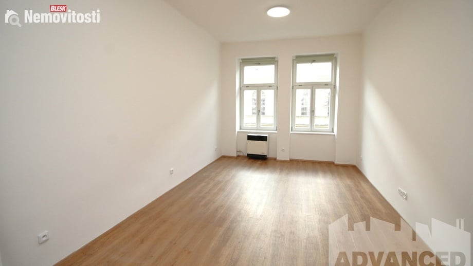 Pronájem bytu 1+1 32 m², Praha - Nové Město