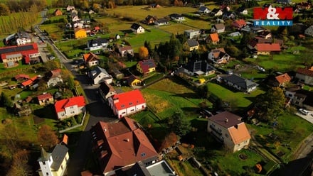 Prodej stavebního pozemku 970 m², Lhotka