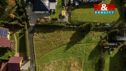 Prodej stavebního pozemku 970 m², Lhotka