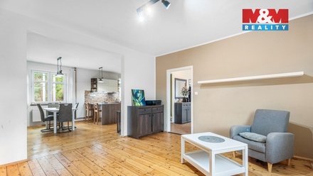 Prodej rodinného domu 190 m², Povrly