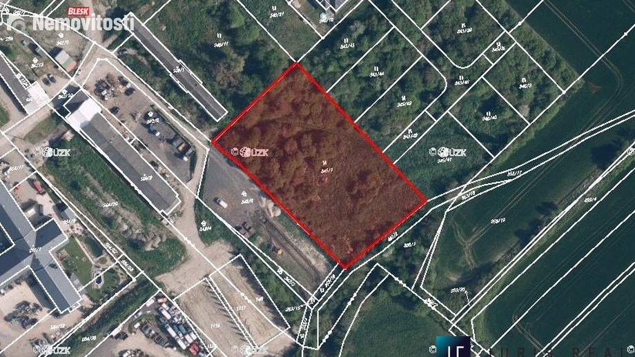 Prodej komerčního pozemku 4 968 m², Kly - Záboří