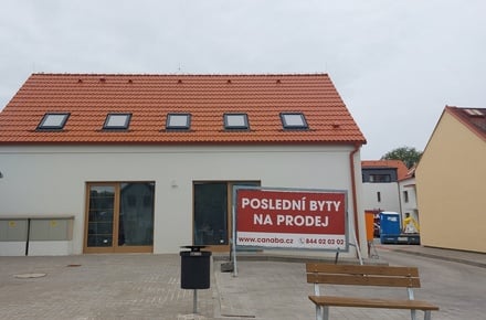 Prodej obchodního prostoru 72 m², Praha