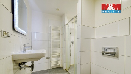 Pronájem bytu 2+1 64 m², Cheb