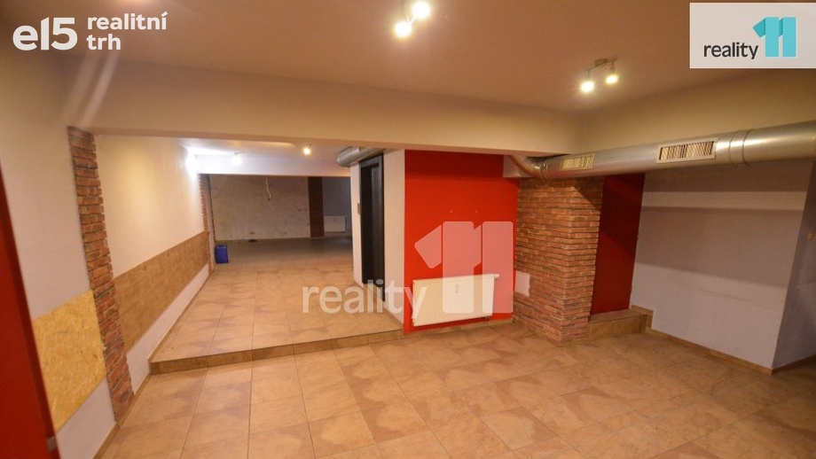 Pronájem obchodního prostoru 297 m², Humpolec