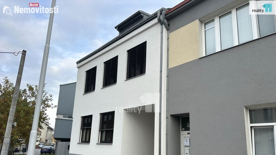 Pronájem bytu 2+1 55 m², Holešov