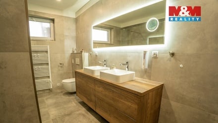 Prodej rodinného domu 207 m², Pouzdřany
