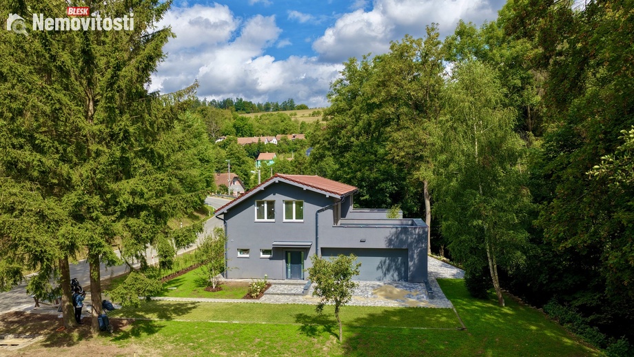 Prodej rodinného domu 284 m², Horní Poříčí