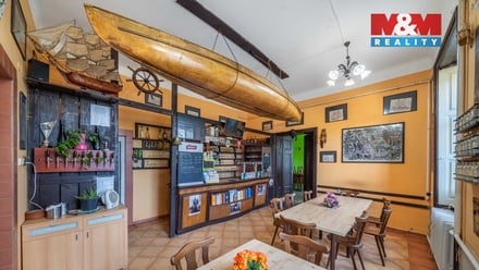Prodej restaurace 275 m², Zvíkovec