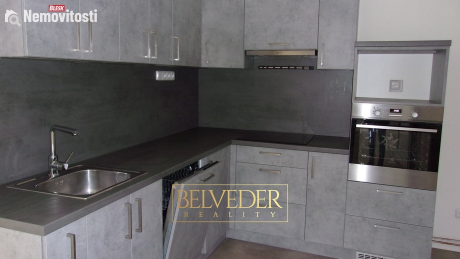 Pronájem bytu 2+1 64 m², Teplice - Trnovany