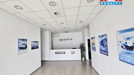 Pronájem kanceláře 100 m², Nupaky