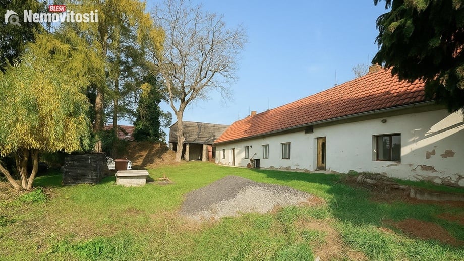 Pronájem komerčního pozemku 1 222 m², Praha 5, Lipence