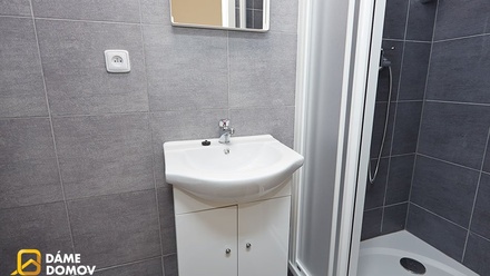 Pronájem bytu 1+kk 22 m², Zlín - Prštné