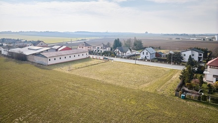 Prodej stavebního pozemku 1 769 m², Lhota pod Libčany