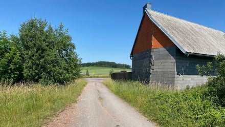 Prodej komerčního pozemku 57 493 m², Těně