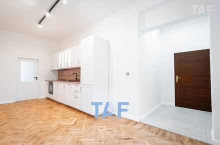 Prodej bytu 2+kk 43 m², Praha - Smíchov