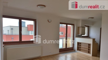 Pronájem bytu 2+kk 77 m², Praha 5