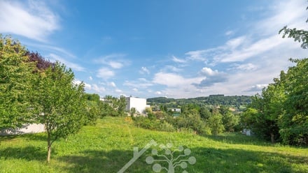 Prodej stavebního pozemku 2 666 m², Zlín - Příluky