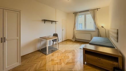 Pronájem bytu 1+kk 28 m², Praha - Vršovice