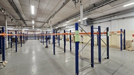 Pronájem výrobního prostoru 1 500 m², Dolní Kalná