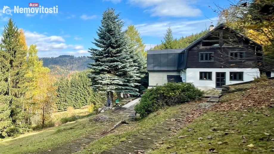 Prodej rodinného domu 271 m², Desná II