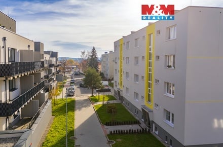 Prodej bytu 3+kk 62 m², Unhošť