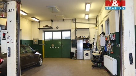 Prodej komerční nemovitosti 300 m², Libiš
