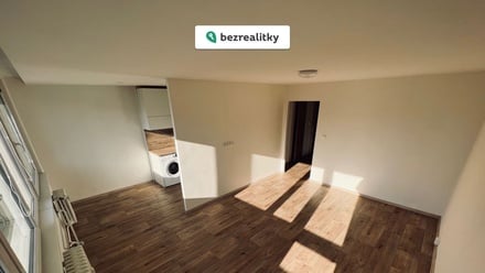 Prodej bytu 4+1 104 m², Praha 14